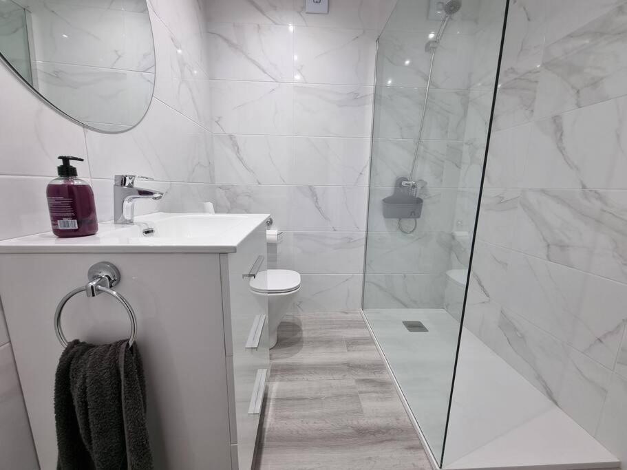 173A Amplio Apartamento Moderno Gijón Esterno foto